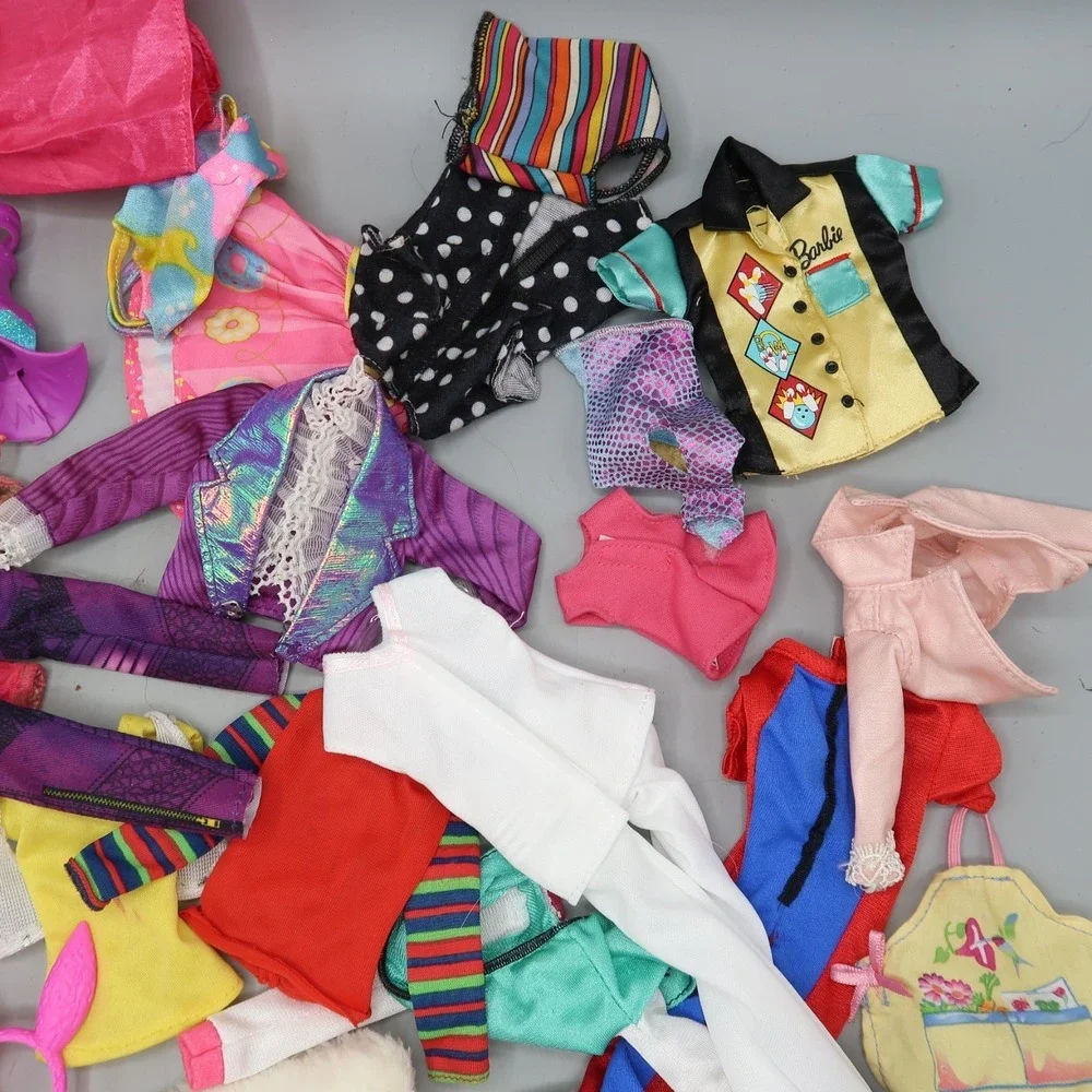 Lot of Barbie Sipper Dolls 2000–2013 w Clothes Outfits Vintage Mixed Bundle
